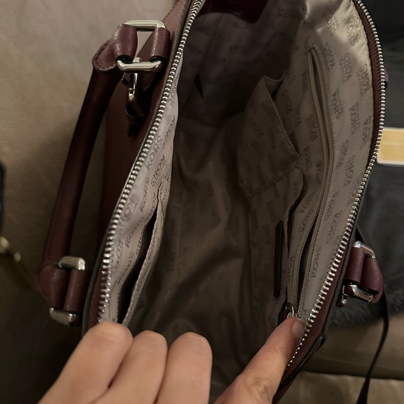 Beautiful Burgundy Leather Michael Kors Bag - Picture 5 of 7